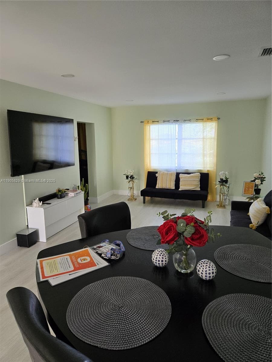 STAR LAKES ESTATES NO 8 C · #827 in Miami - Photo 5