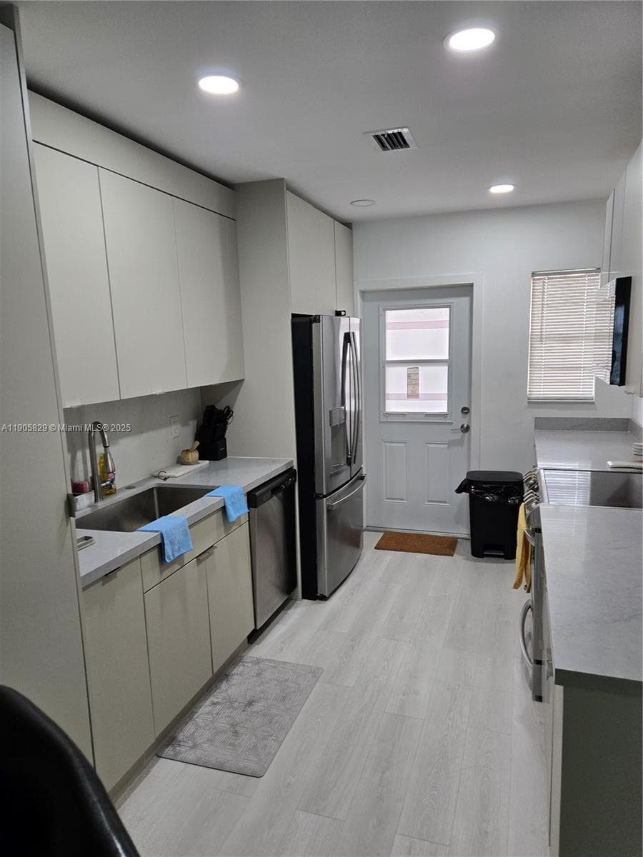 STAR LAKES ESTATES NO 8 C · #827 in Miami - Photo 18