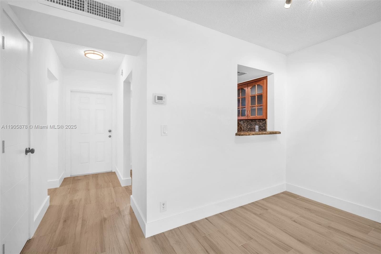 APRIL BREEZE CONDO · #109 in Hallandale Beach - Photo 3