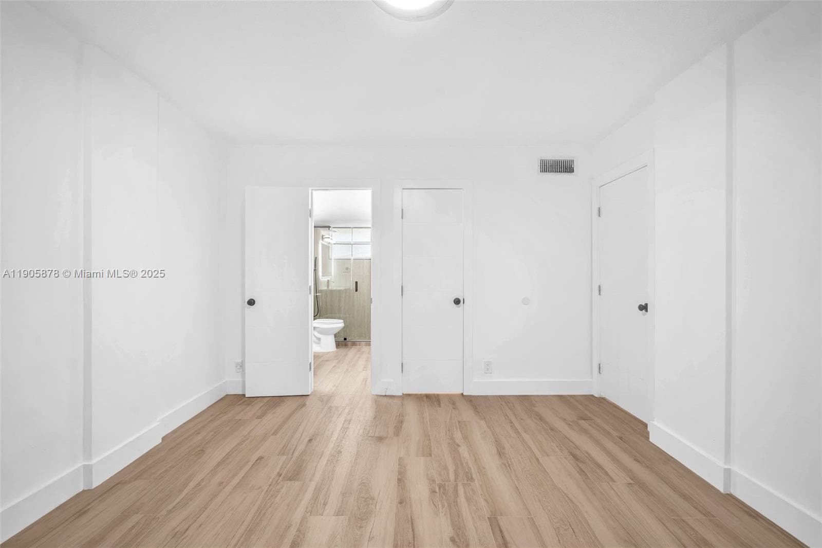 APRIL BREEZE CONDO · #109 in Hallandale Beach - Photo 20