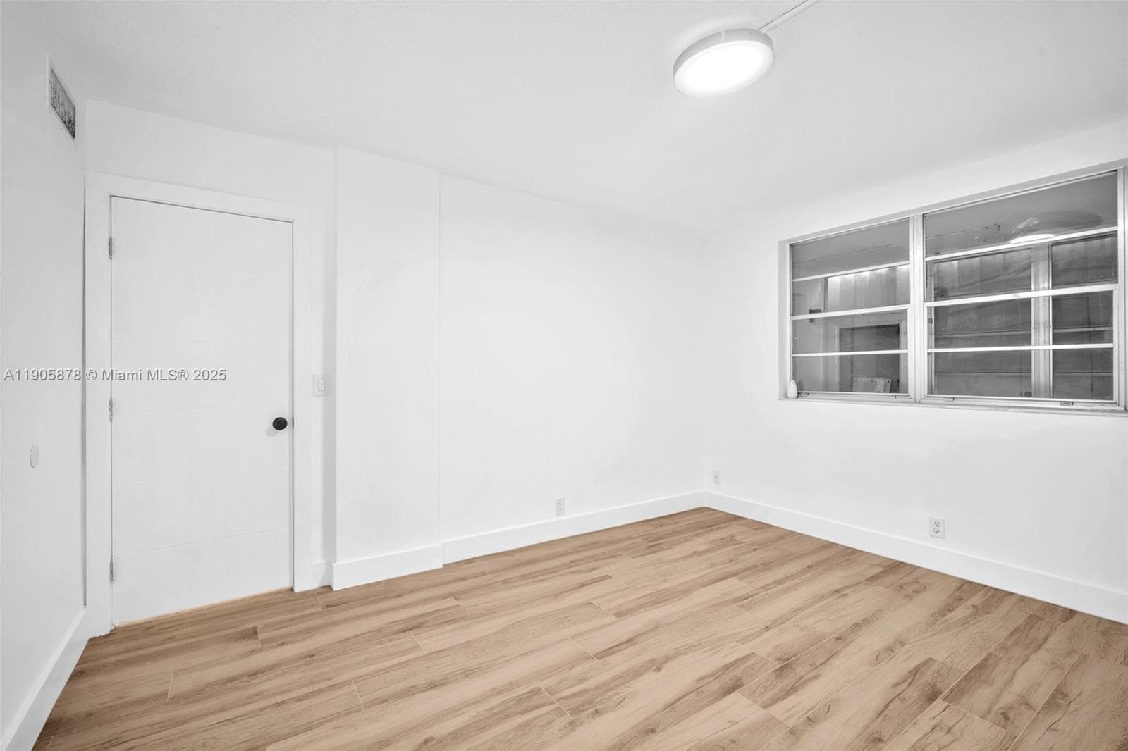 APRIL BREEZE CONDO · #109 in Hallandale Beach - Photo 19