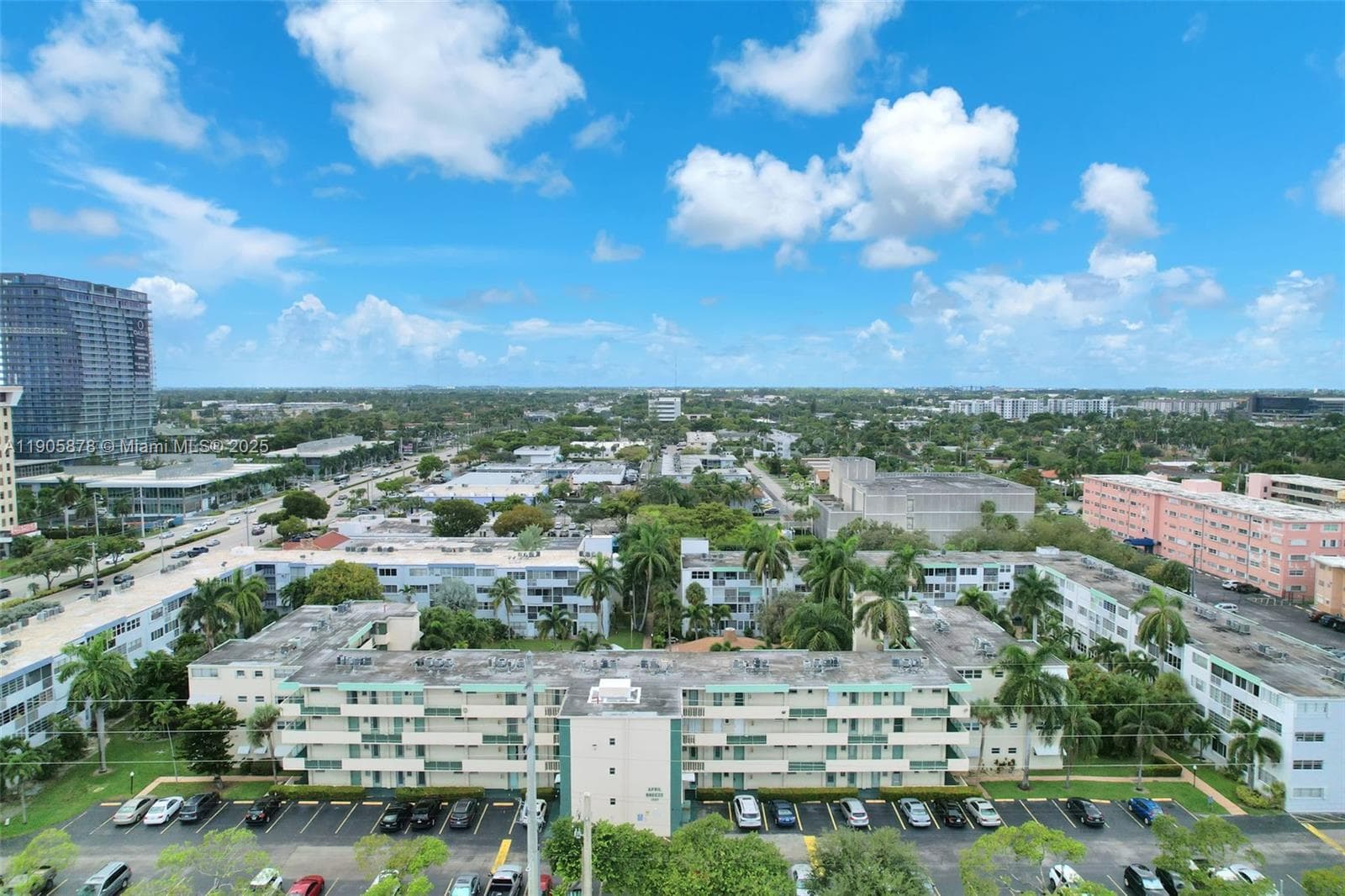 APRIL BREEZE CONDO · #109 in Hallandale Beach - Photo 29