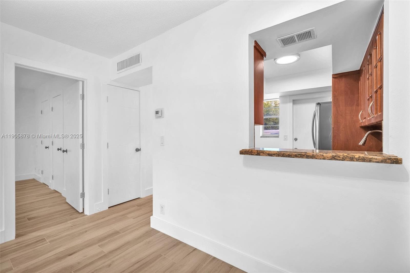 APRIL BREEZE CONDO · #109 in Hallandale Beach - Photo 4