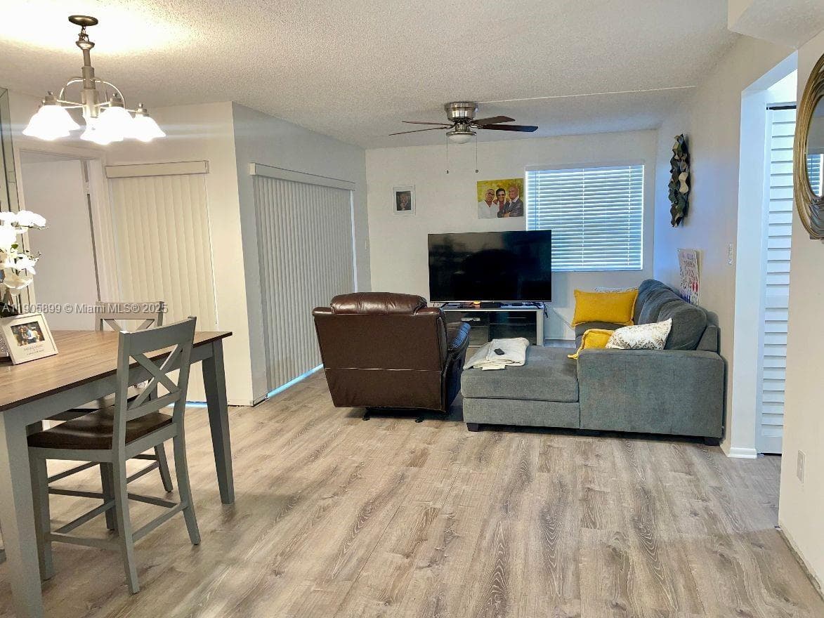 QUATRAINE CONDO I PH I · #O3 in Miami - Photo 3