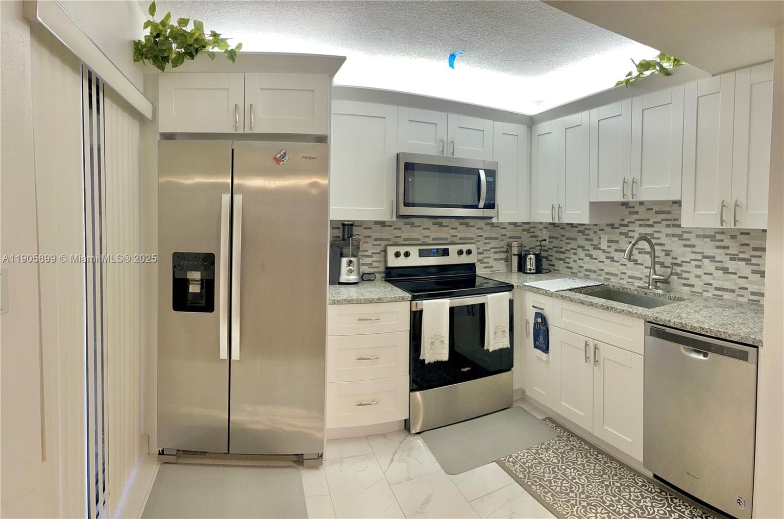 QUATRAINE CONDO I PH I · #O3 in Miami - Photo 4
