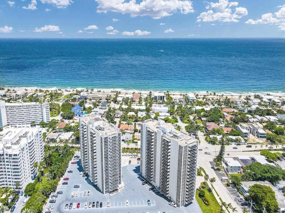 EMBASSY TOWER II INC COND · #11B in Fort Lauderdale - Photo 33
