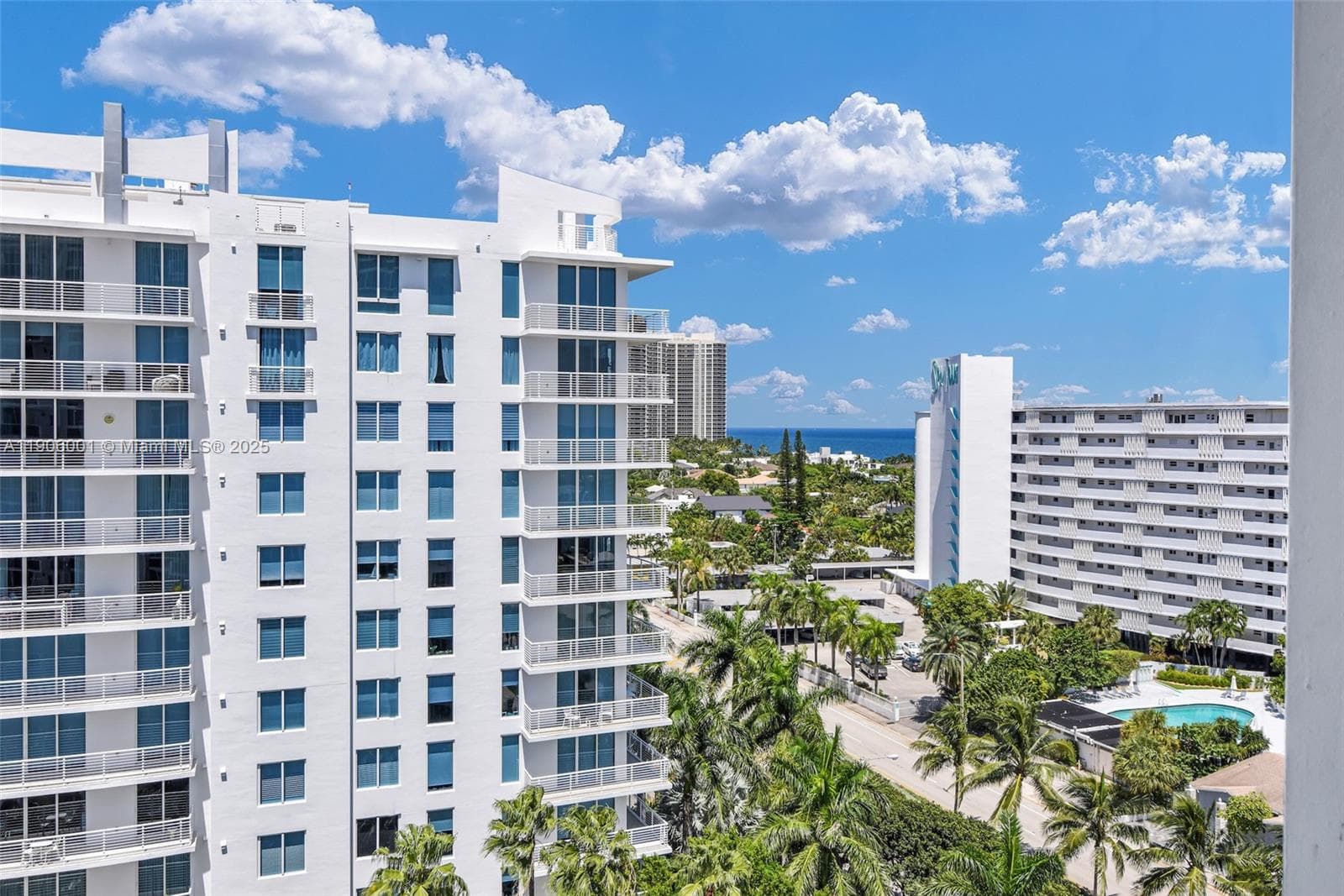 EMBASSY TOWER II INC COND · #11B in Fort Lauderdale - Photo 31