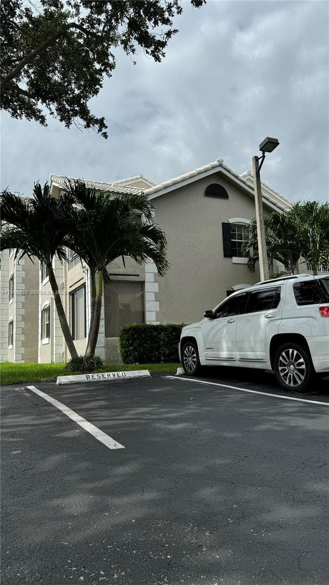 LAKEVIEW CLUB CONDO · #201 in Oakland Park - Photo 26