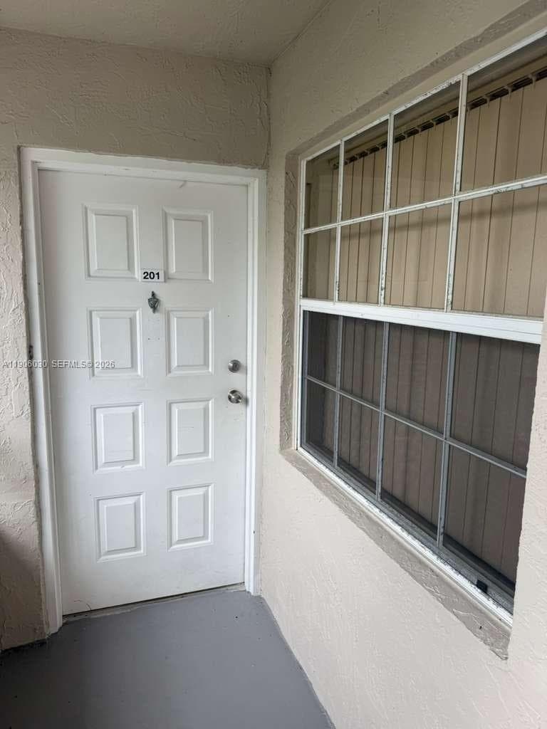 LAKEVIEW CLUB CONDO · #201 in Oakland Park - Photo 1