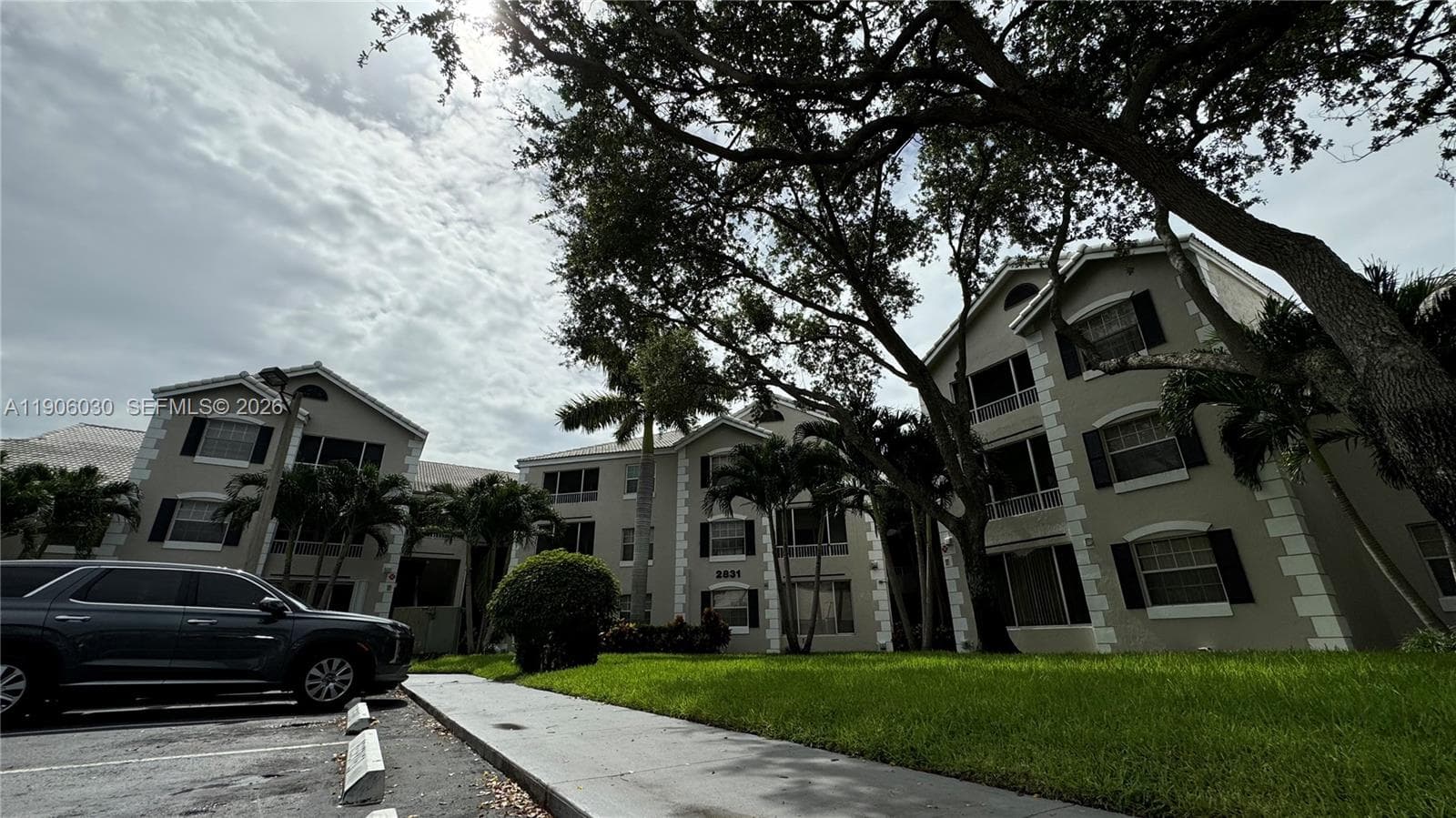 LAKEVIEW CLUB CONDO · #201 in Oakland Park - Photo 20