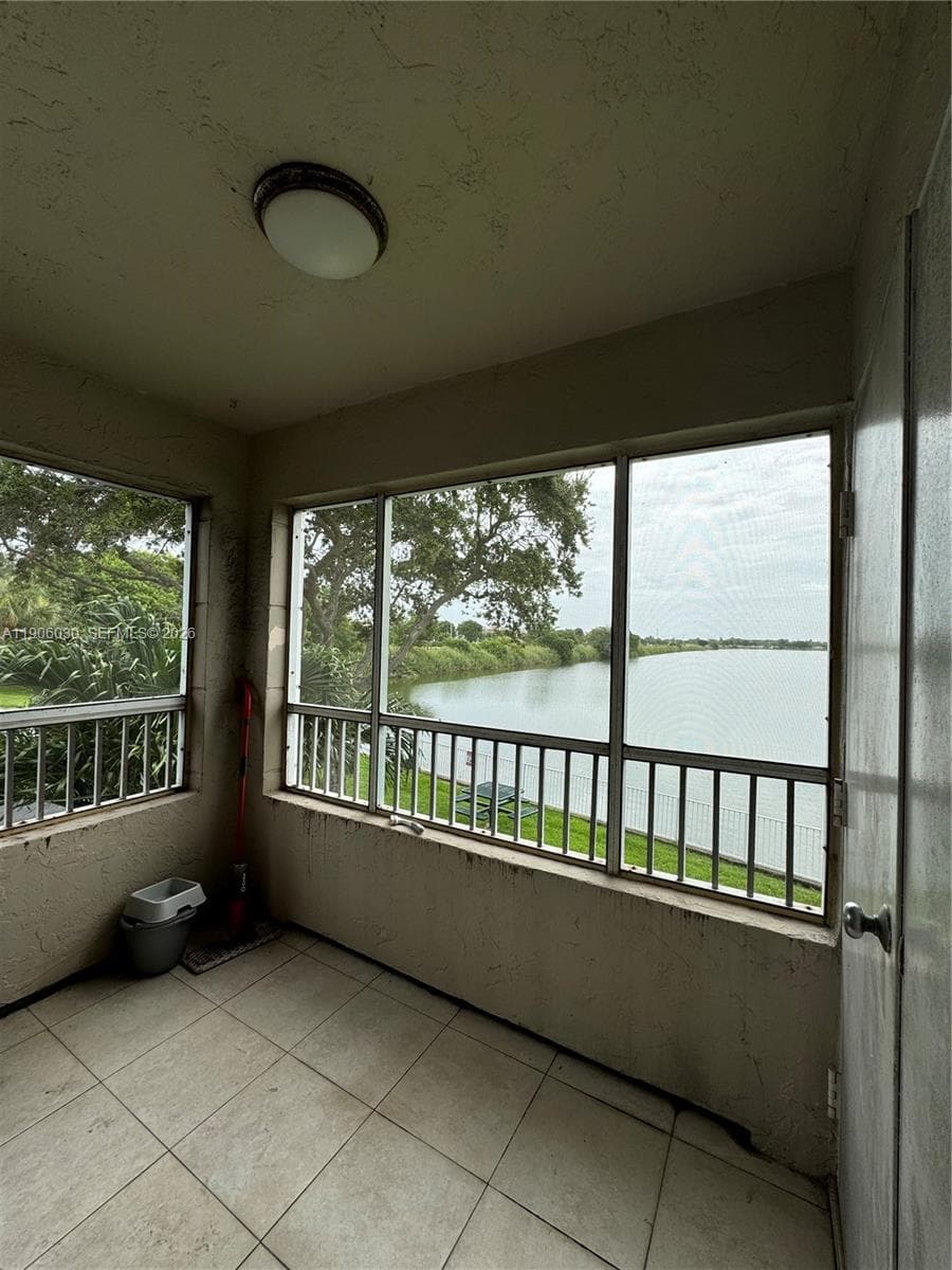 LAKEVIEW CLUB CONDO · #201 in Oakland Park - Photo 19