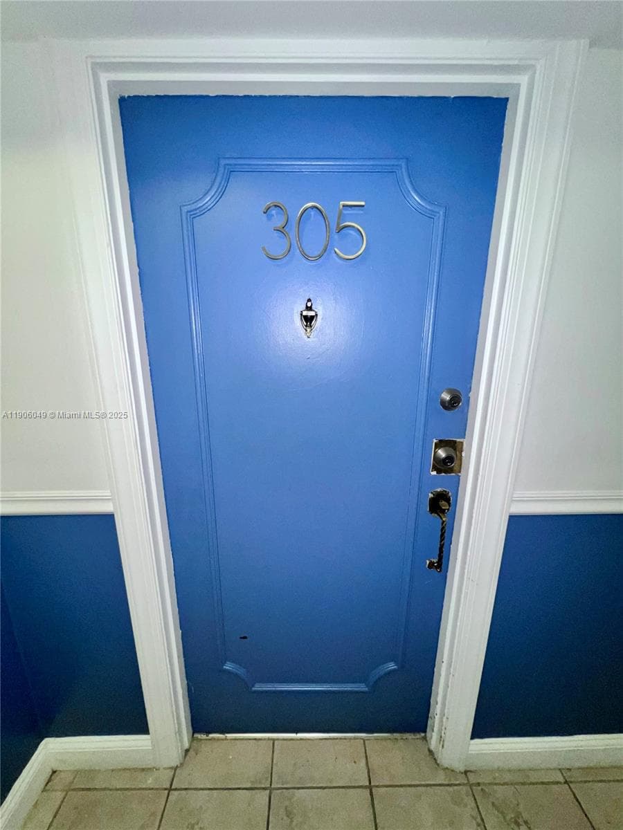 GOLD COAST CONDO · #305 in North Miami - Photo 2