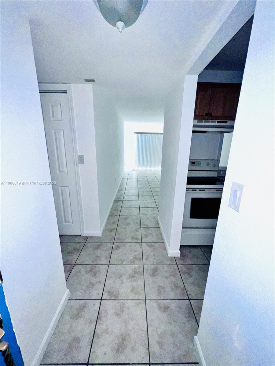 GOLD COAST CONDO · #305 in North Miami - Photo 3