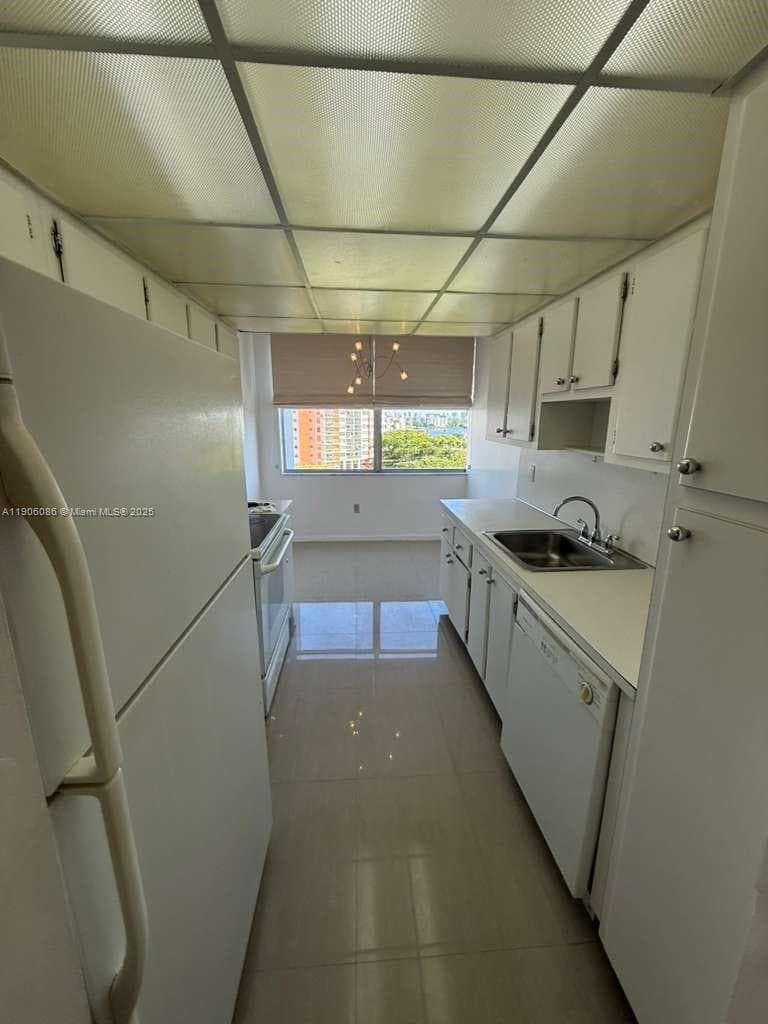 WILSHIRE CONDO · #814W in Miami - Photo 14