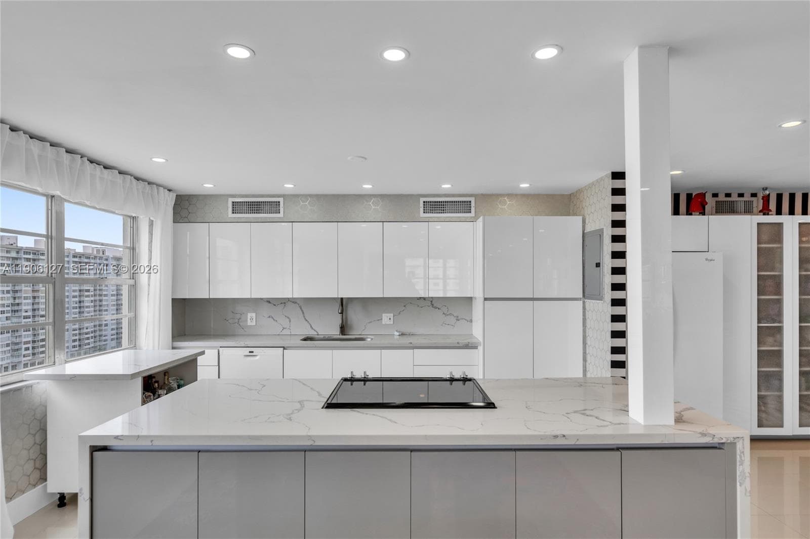 ADMIRALS PORT CONDO · #1516W in Aventura - Photo 7