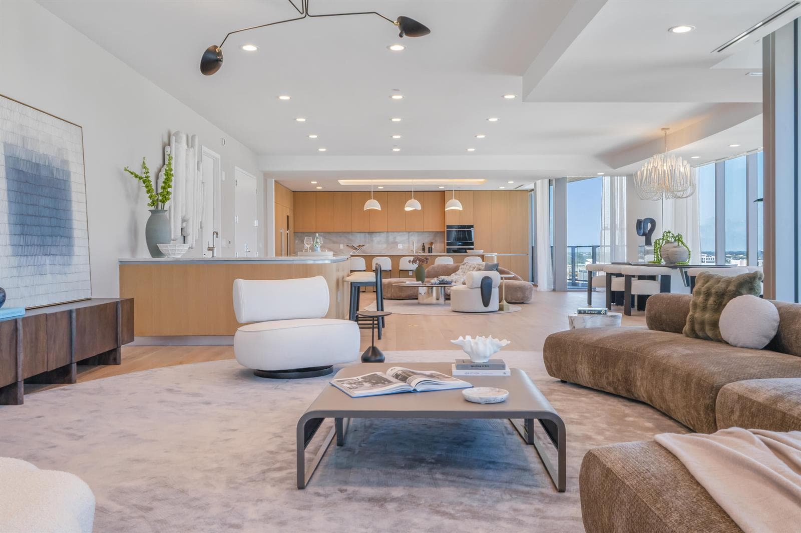 Living Room/Kitchen
