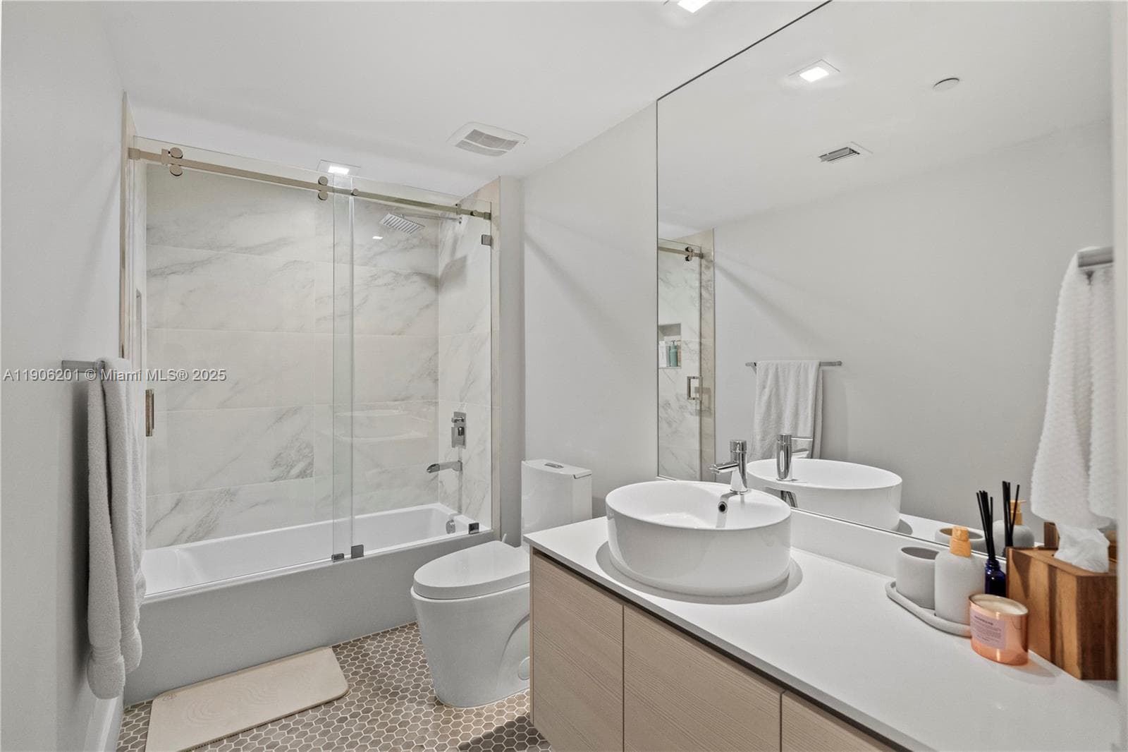 4250 BISCAYNE BOULEVARD C · #1218 in Miami - Photo 15