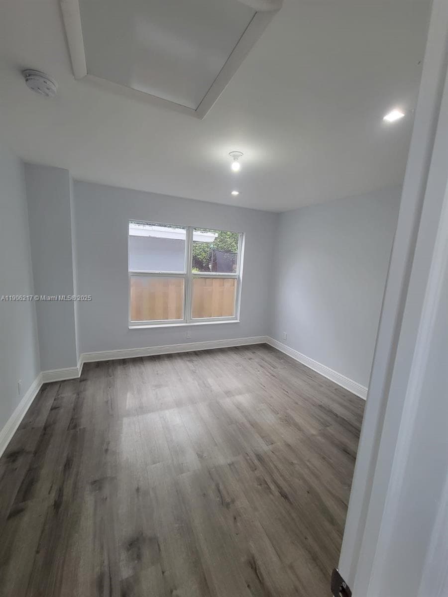 1809 NW 8th Pl #1809 photo 6