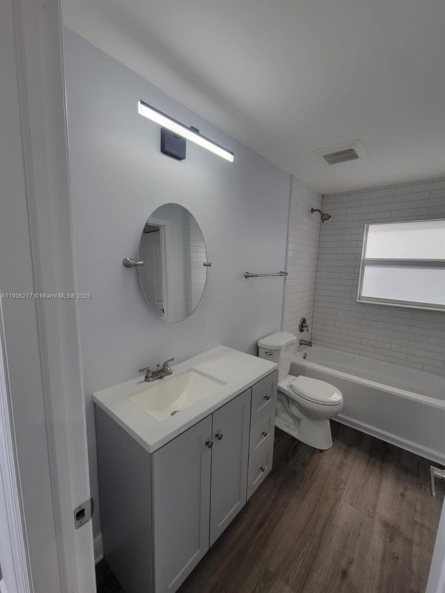 1809 NW 8th Pl #1809 photo 7