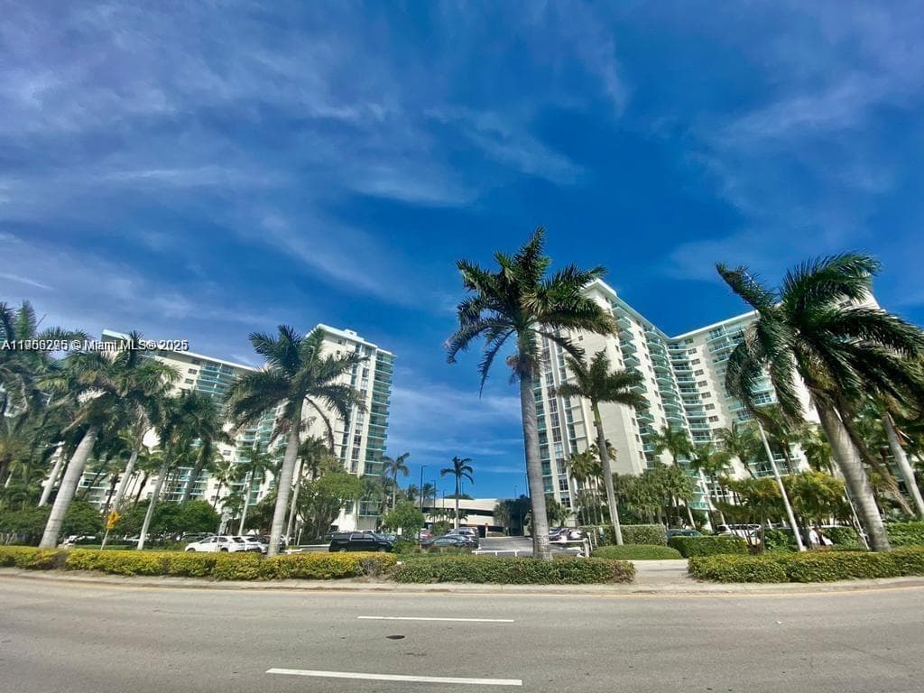 TIDES ON HOLLYWOOD BEACH · #5A in Hollywood - Photo 49