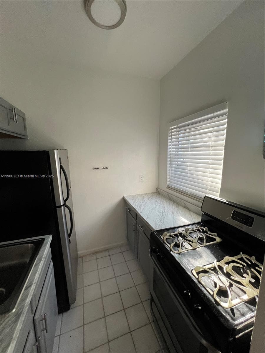 CARMEL VILLAS CONDO · #4 in Miami Beach - Photo 7