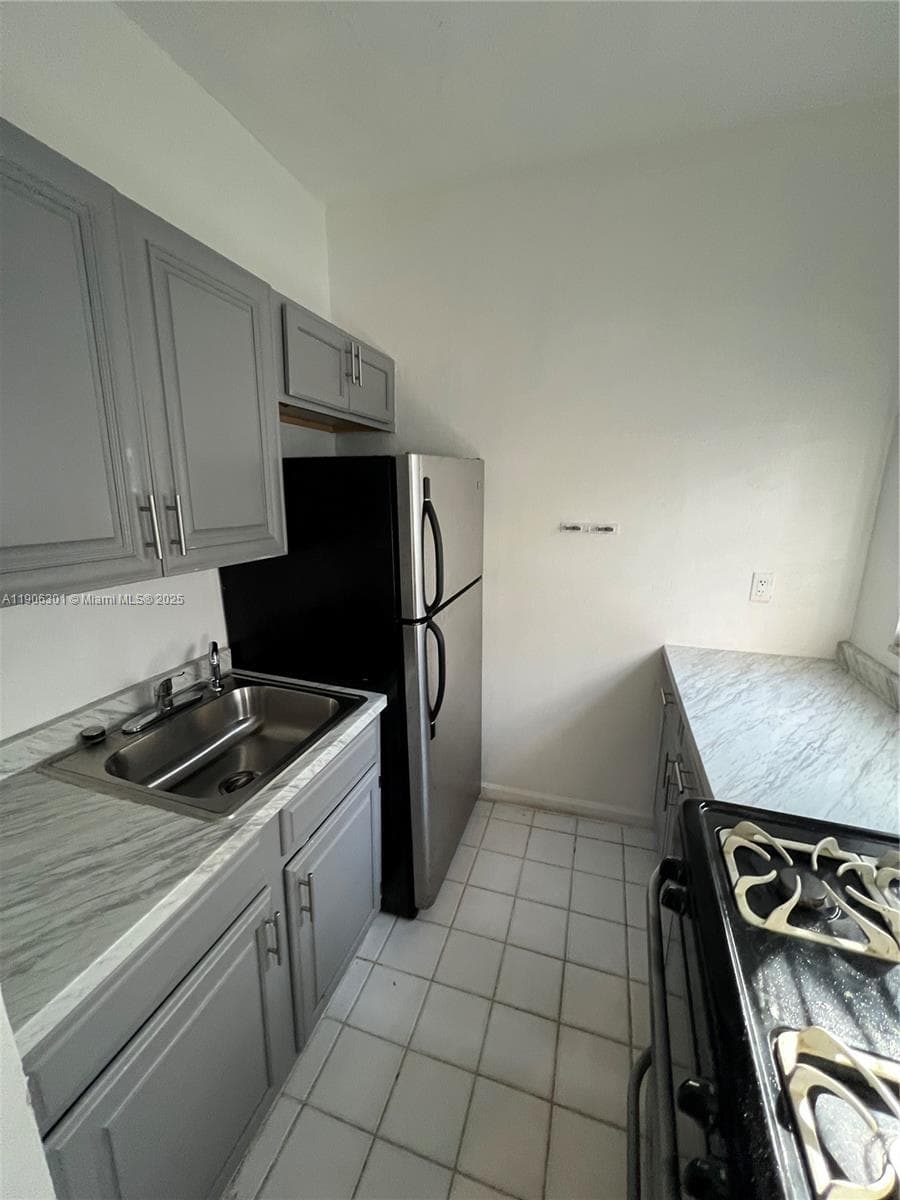 CARMEL VILLAS CONDO · #4 in Miami Beach - Photo 8