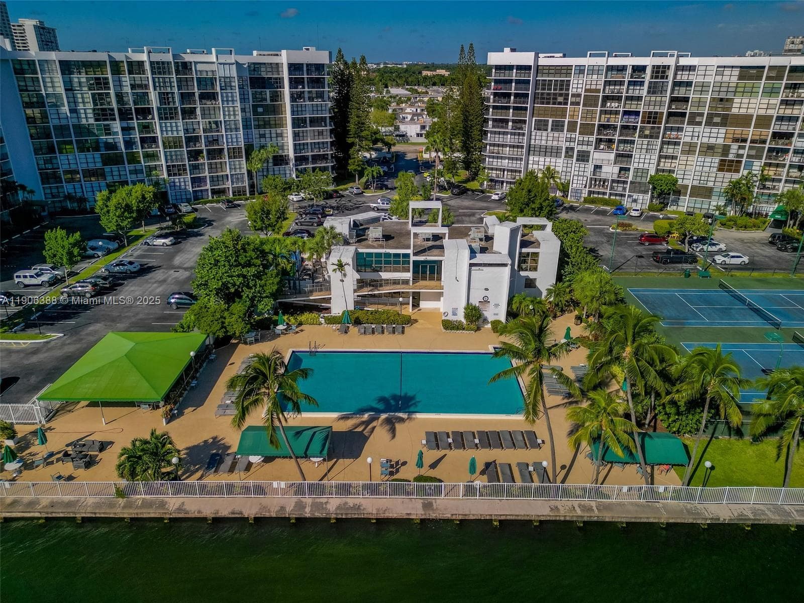 OCEANVIEW PARK CONDO · #302 in Hallandale Beach - Photo 21