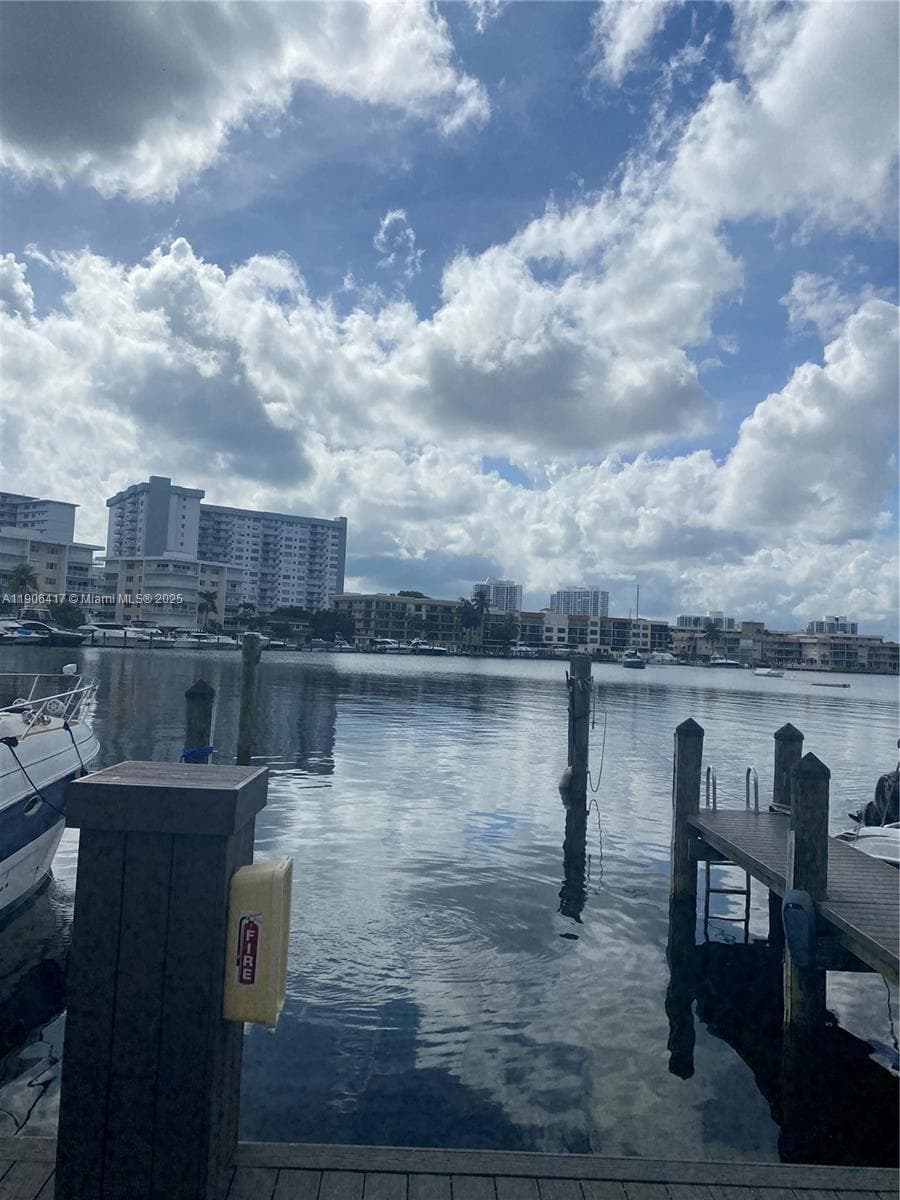 BAY PLACE CONDO · #208 in Hallandale Beach - Photo 14