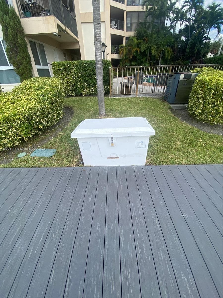 BAY PLACE CONDO · #208 in Hallandale Beach - Photo 15