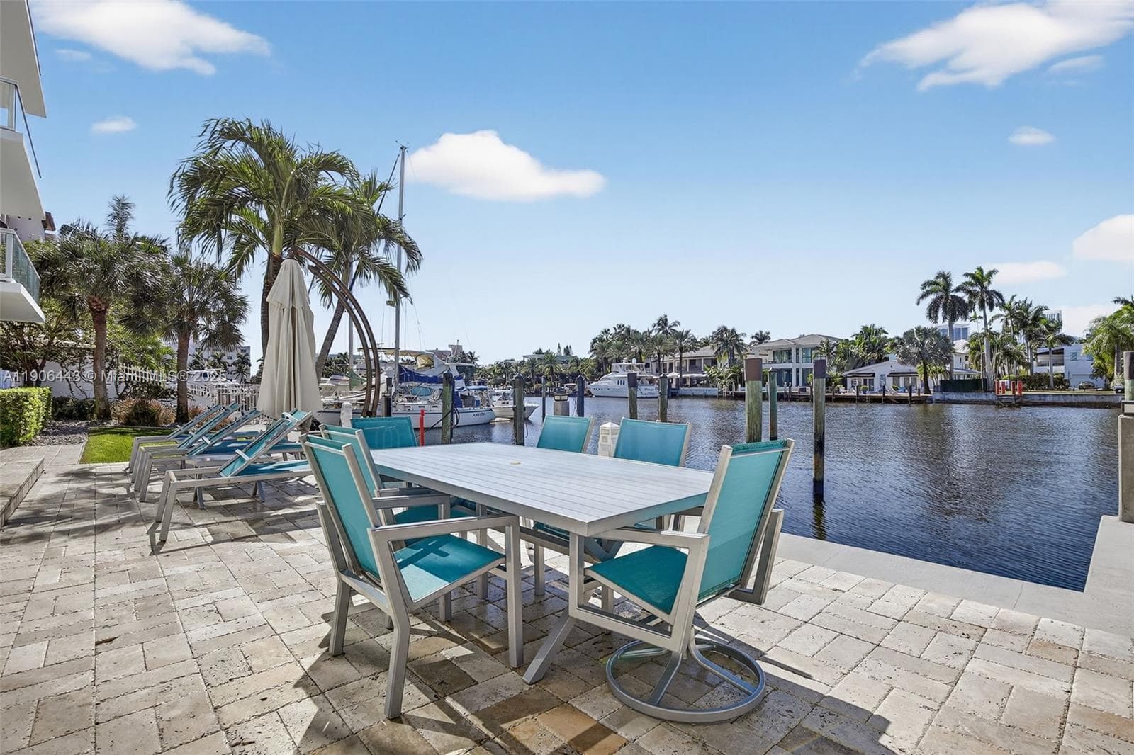 Outdoor dockside dining.