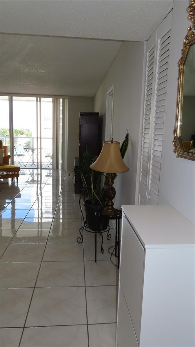 Arlen Beach Condominium · #511 in Miami Beach - Photo 6
