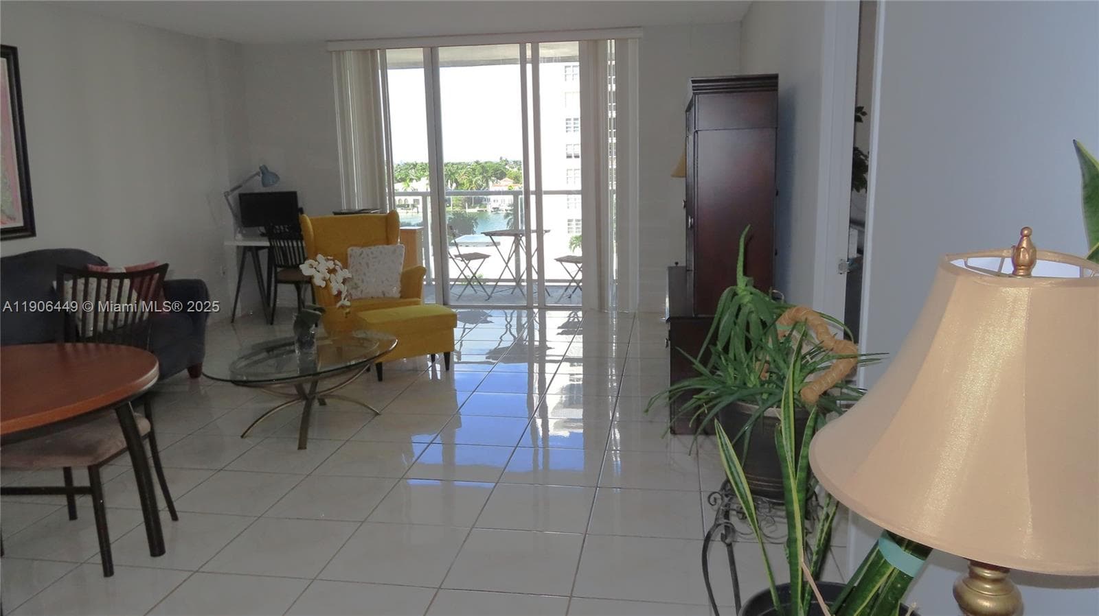 Arlen Beach Condominium · #511 in Miami Beach - Photo 5
