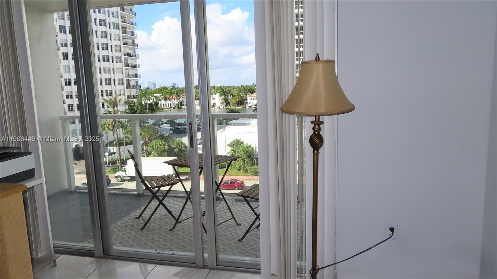 Arlen Beach Condominium · #511 in Miami Beach - Photo 8