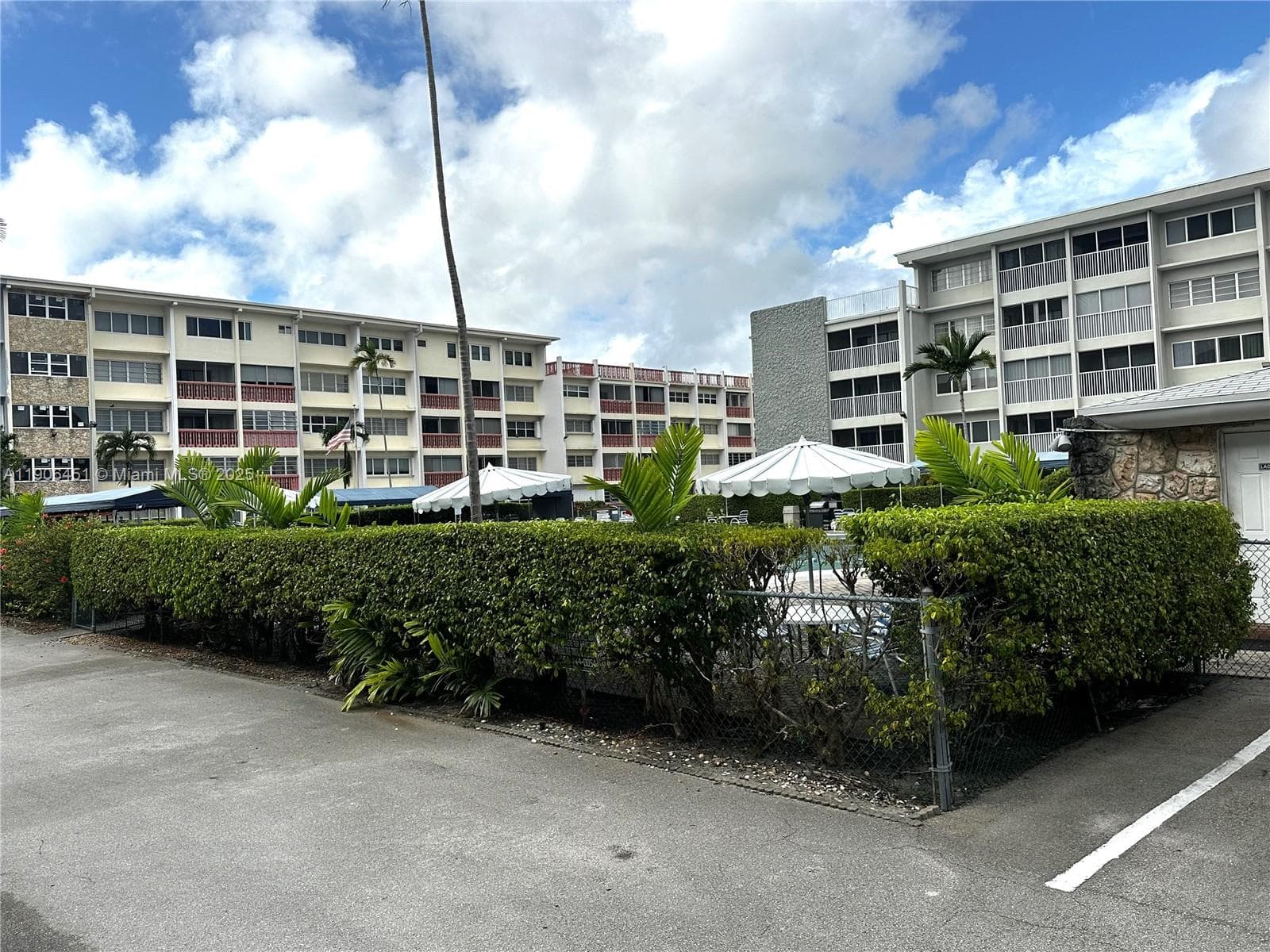 FOURTH GULFSTREAM GARDEN · #308 in Hallandale Beach - Photo 41