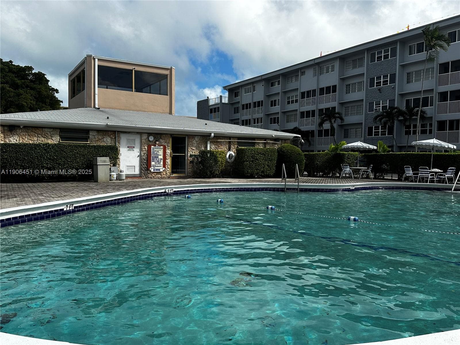 FOURTH GULFSTREAM GARDEN · #308 in Hallandale Beach - Photo 37