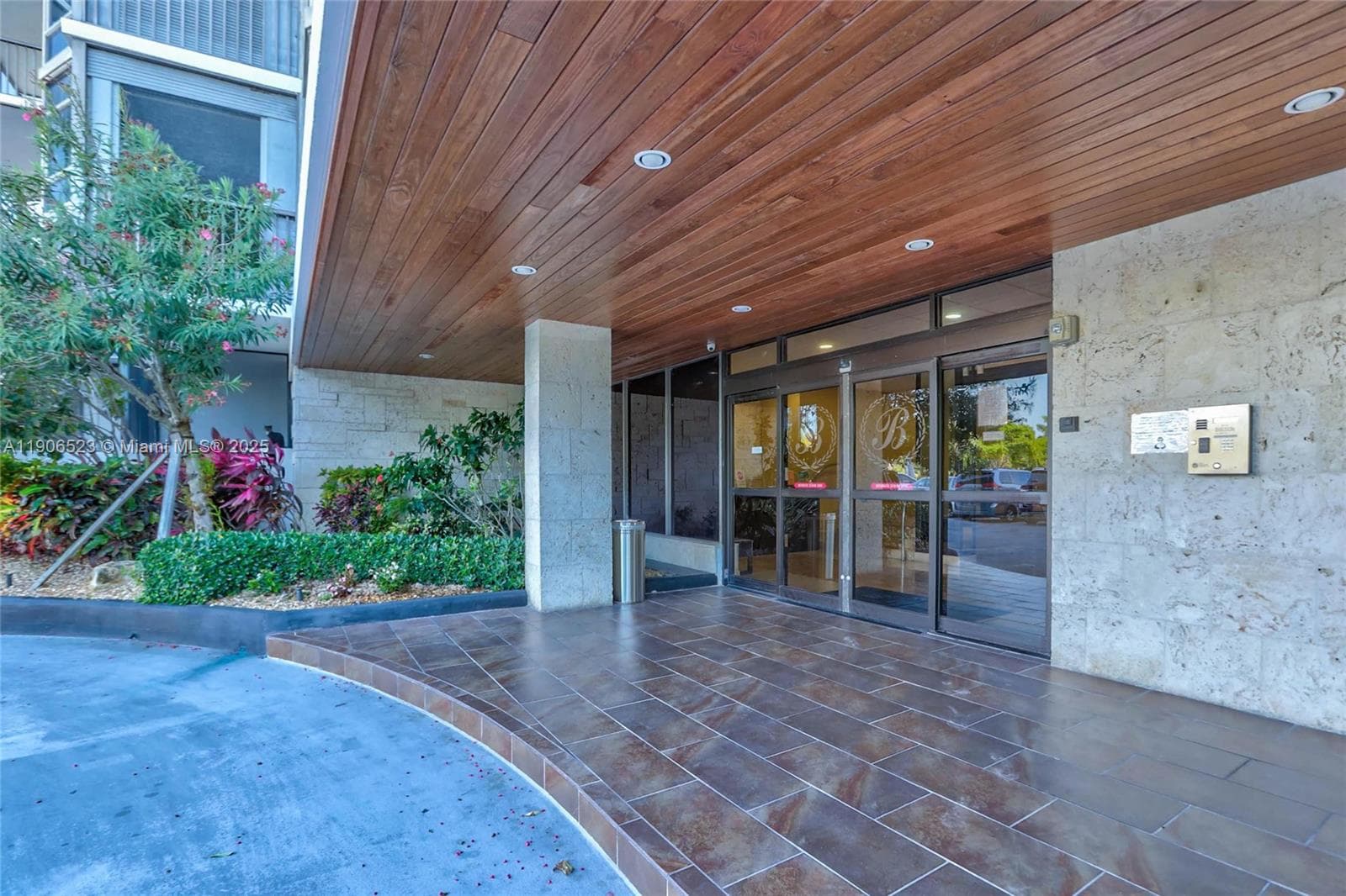 BONAVISTA CONDO · #1603 in Aventura - Photo 51