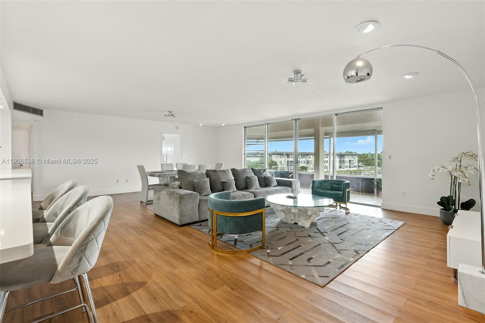 THIRD FORUM CONDOMINIUM · #B307 in Miami - Photo 2