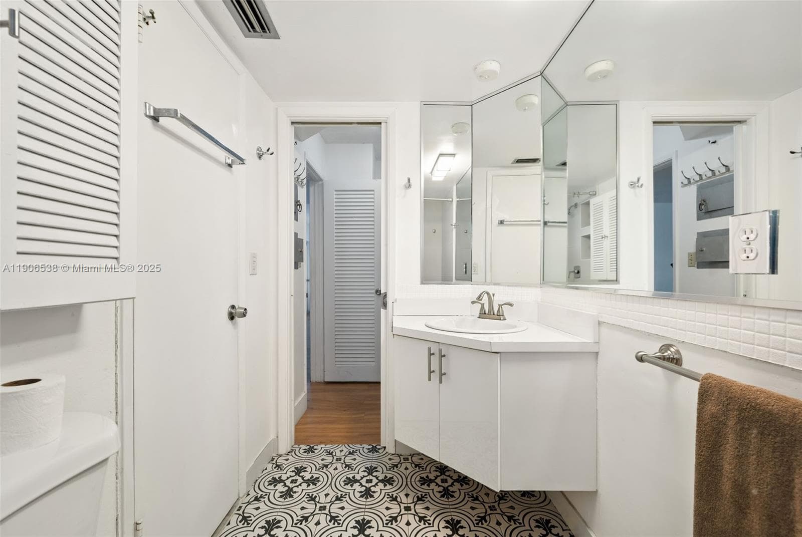THIRD FORUM CONDOMINIUM · #B307 in Miami - Photo 21
