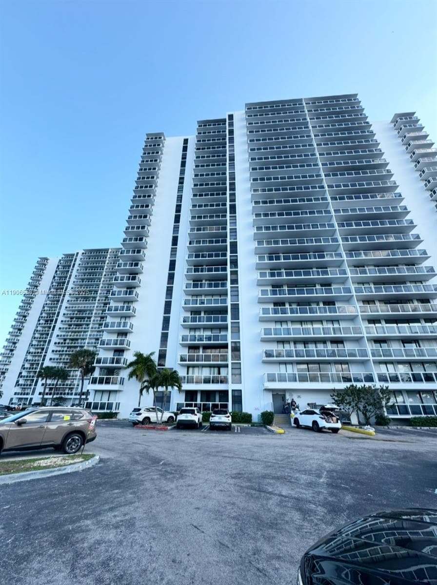 Waterview Condominium · #135 in Aventura - Photo 10