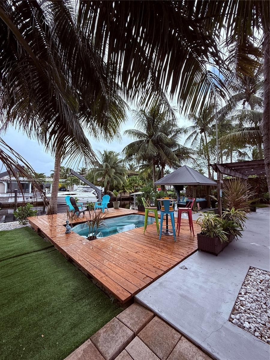 2524 Key Largo Ln photo 23