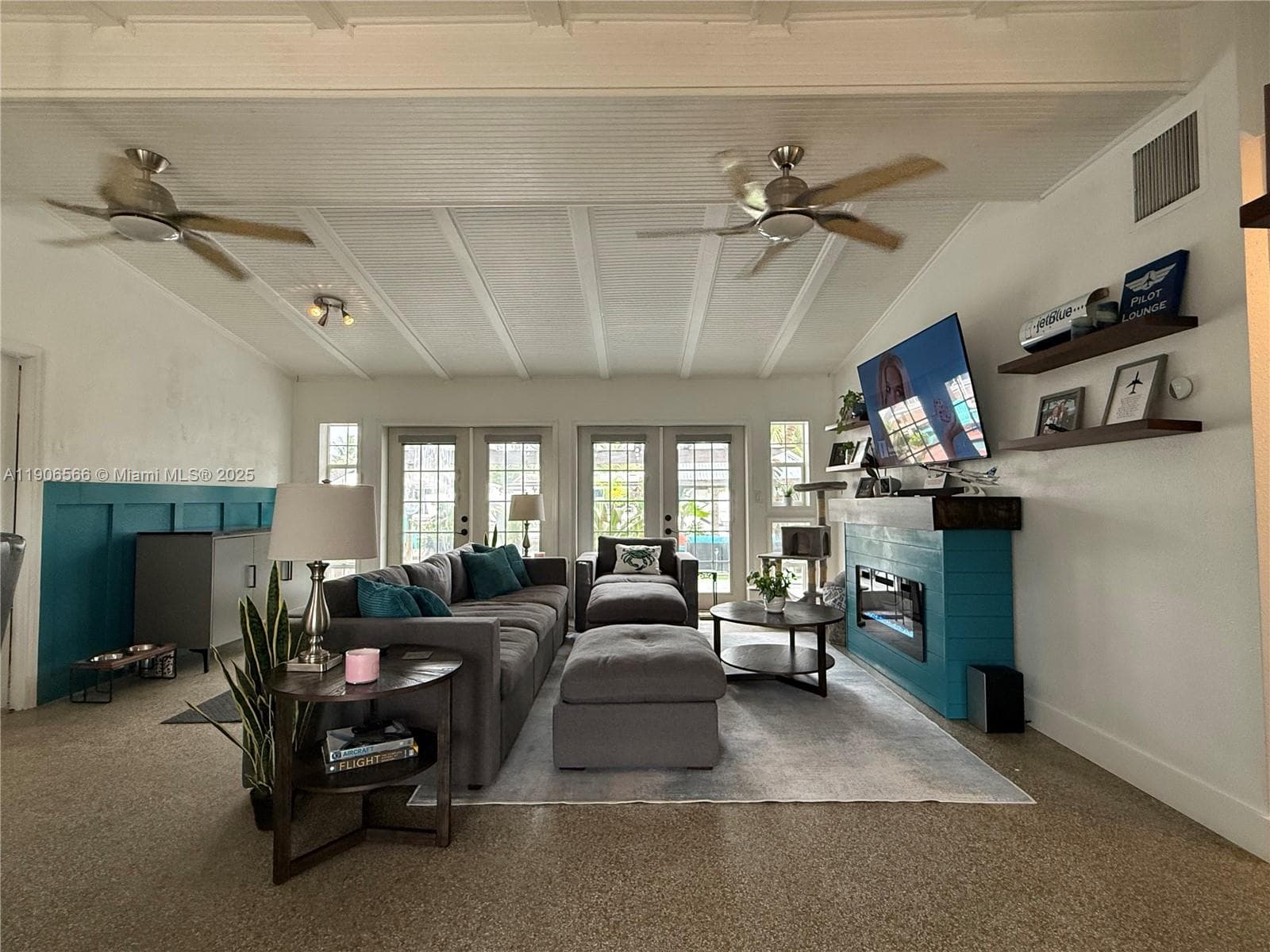 2524 Key Largo Ln photo 7