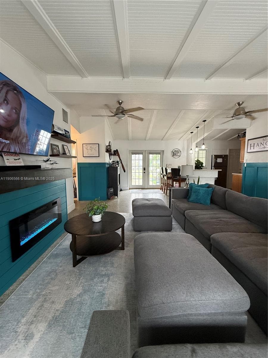 2524 Key Largo Ln photo 9