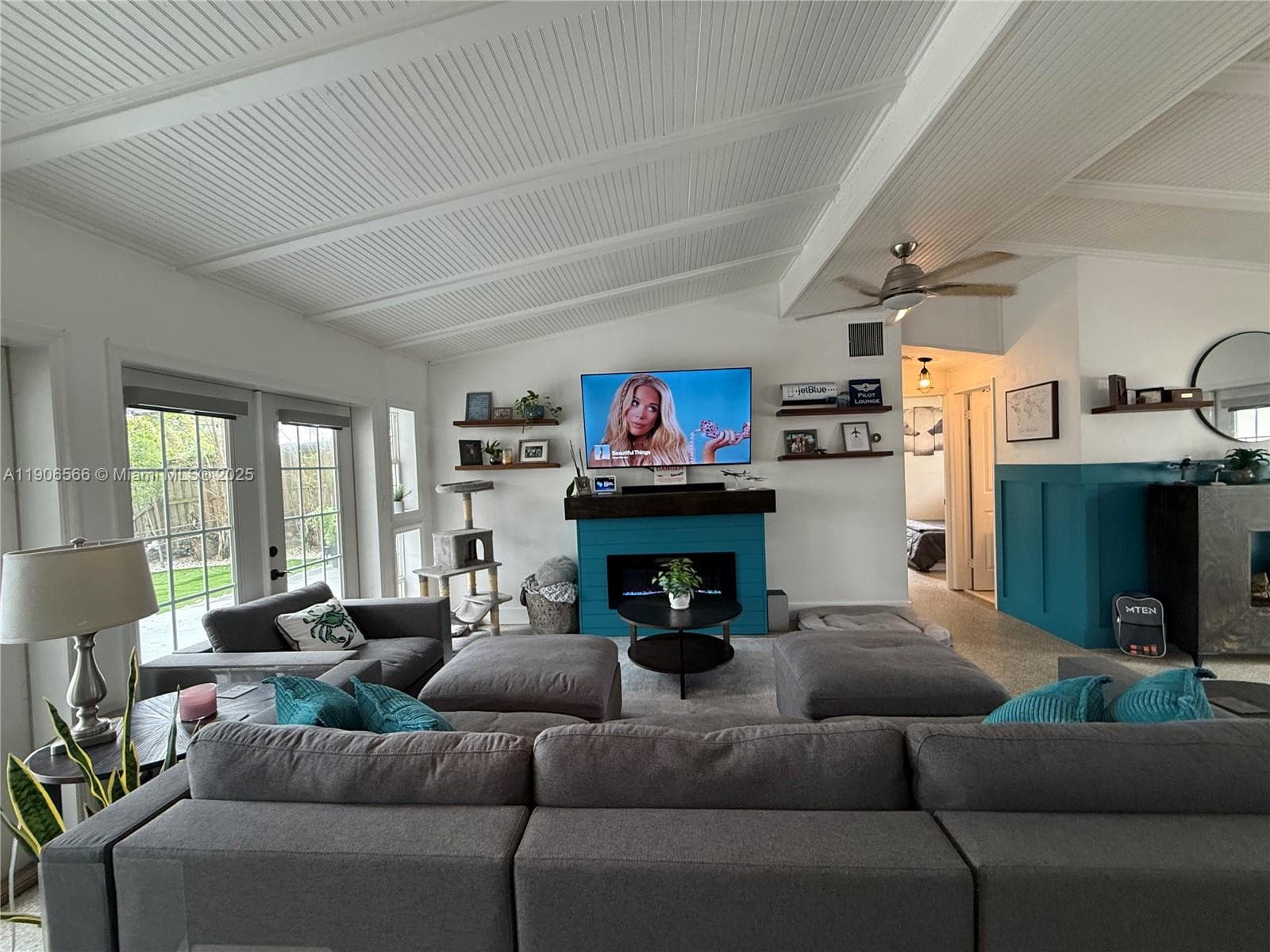 2524 Key Largo Ln photo 8