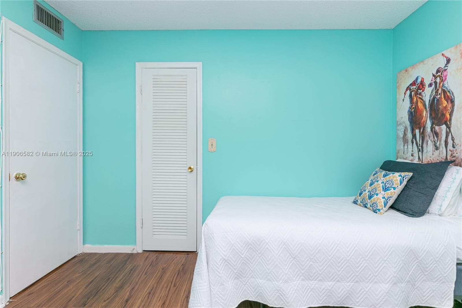 MEADOWBROOK · #107 in Hallandale Beach - Photo 14