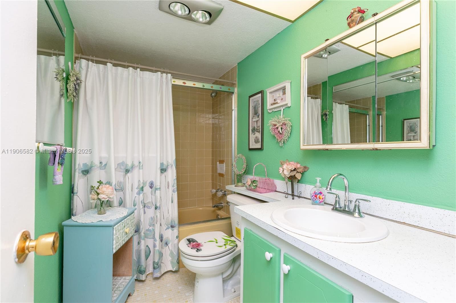 MEADOWBROOK · #107 in Hallandale Beach - Photo 15