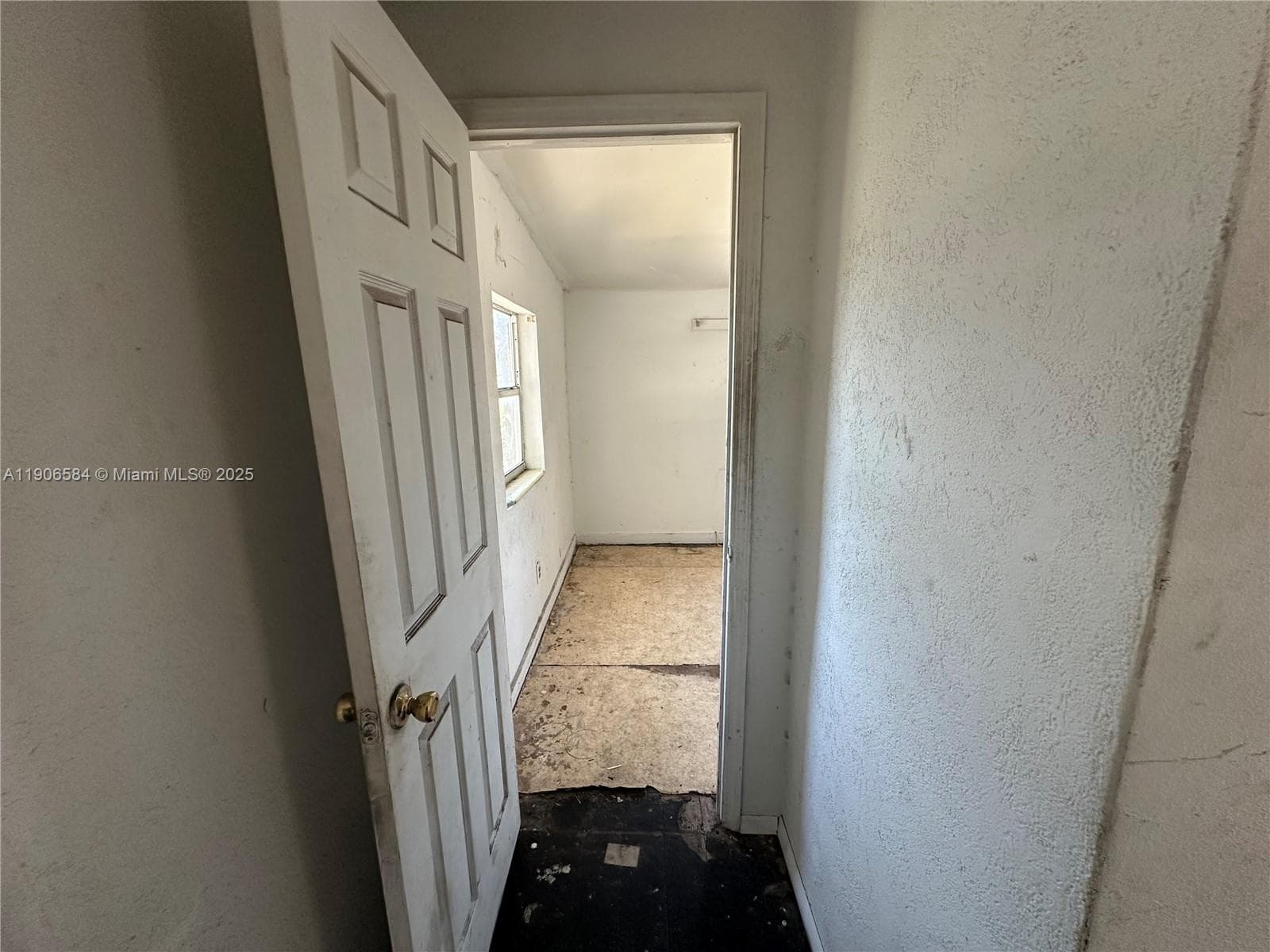 733 NW 27th Ave photo 52