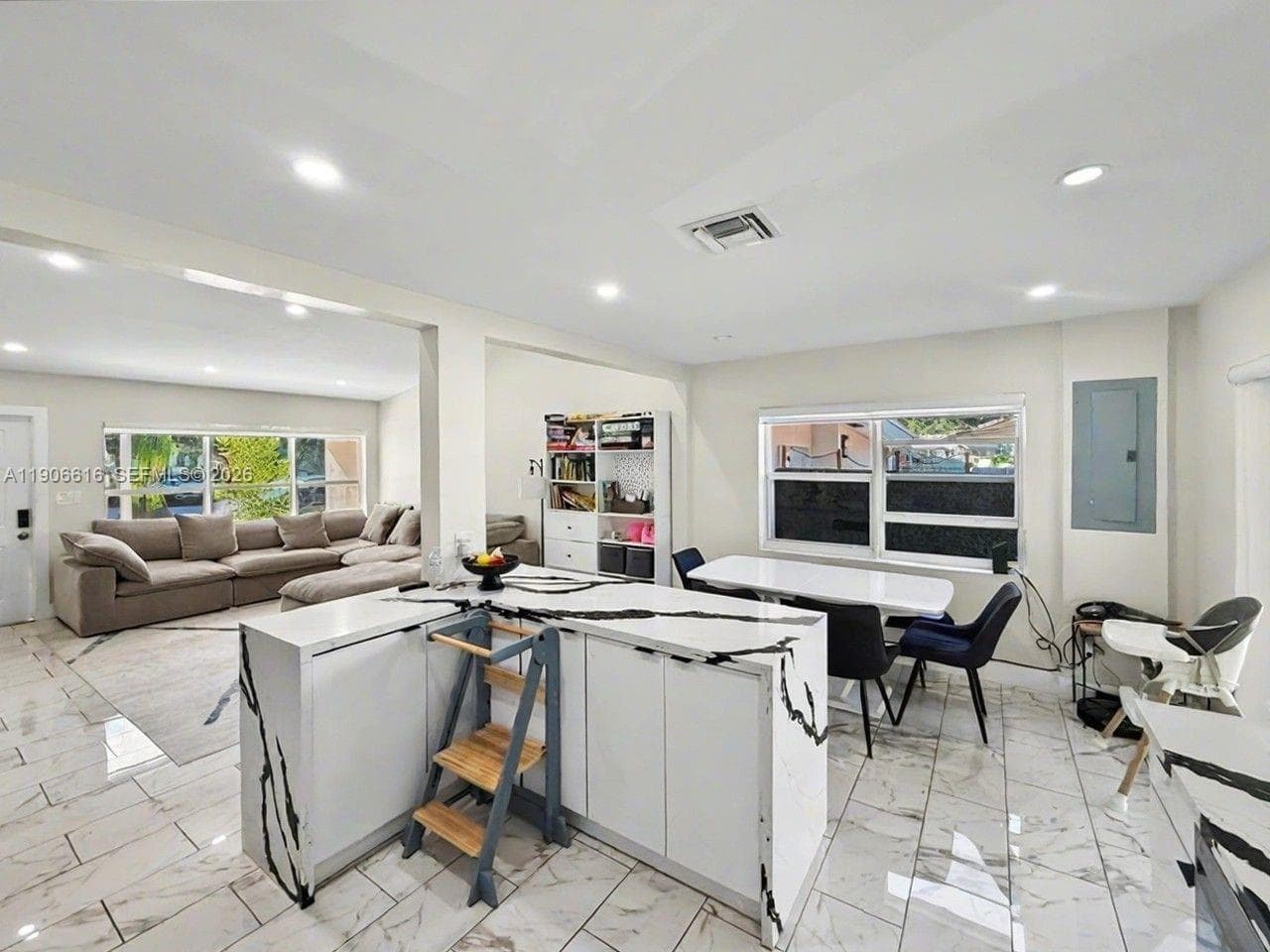 2697 SW 51st Ct photo 3