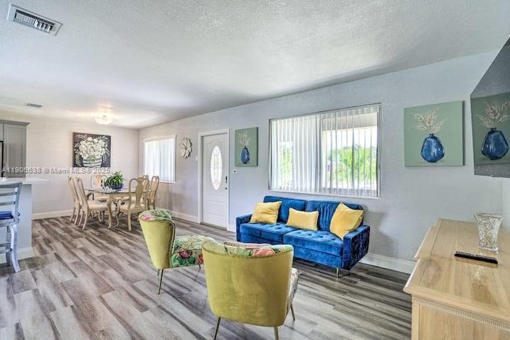 14310 NW 12th Ave #14310 photo 3