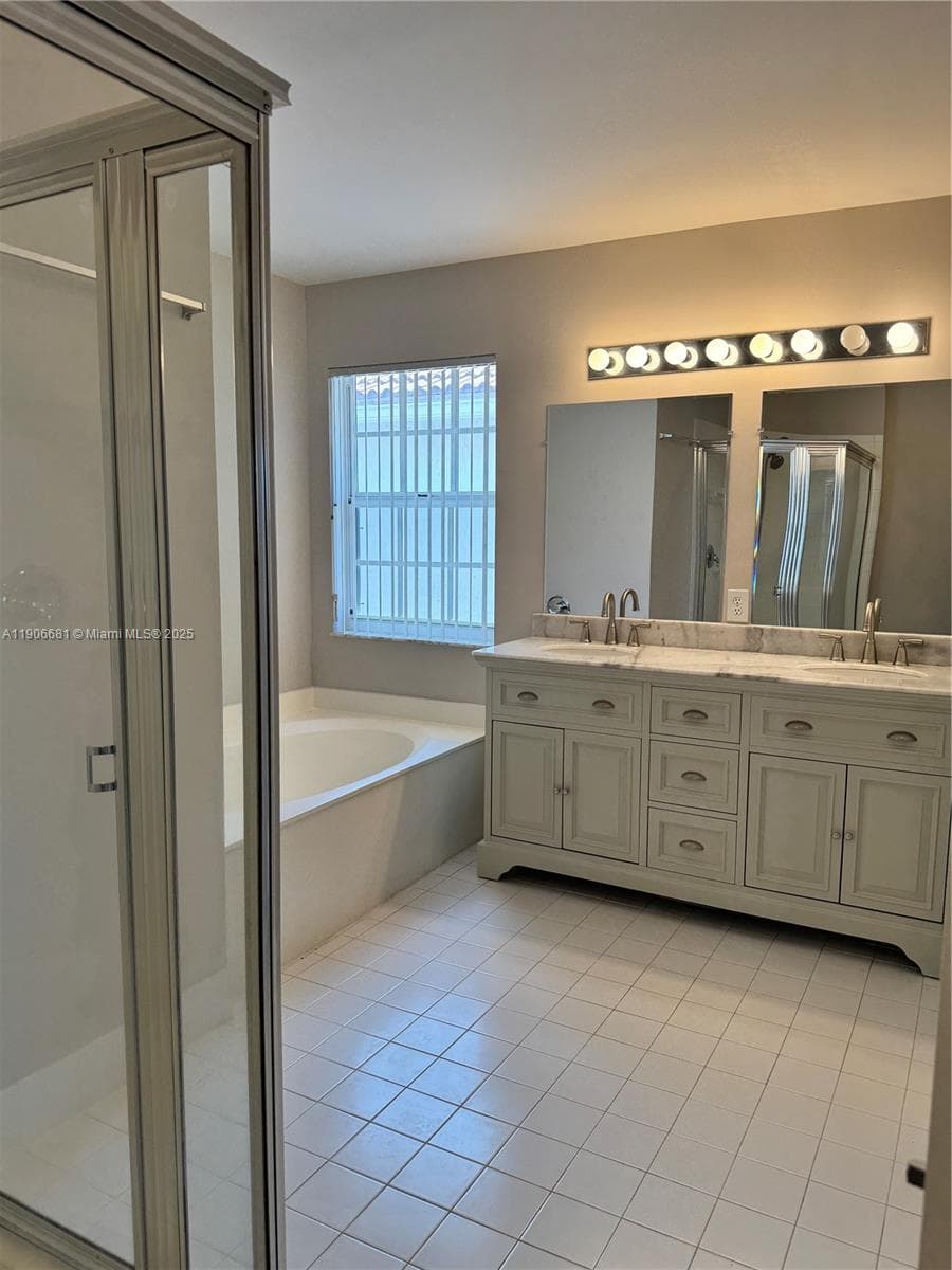 11216 NW 46th Dr photo 17