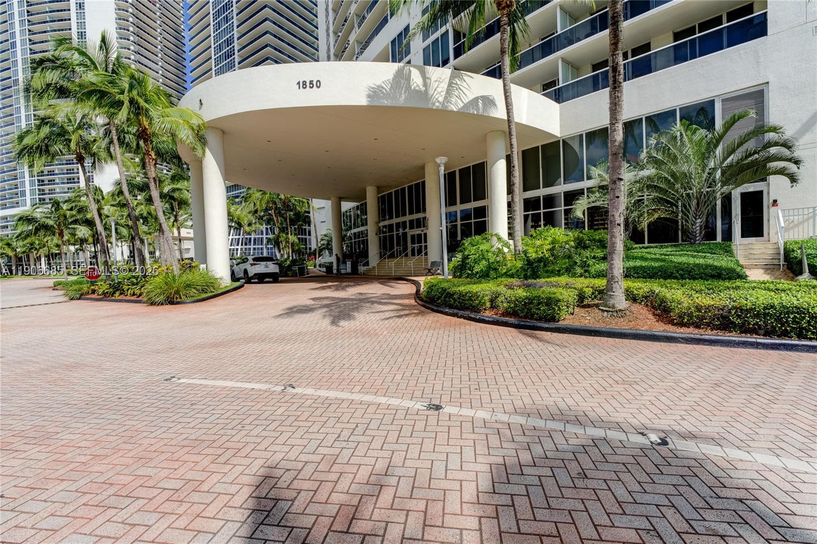 BEACH CLUB CONDO · #1607 in Hallandale Beach - Photo 12
